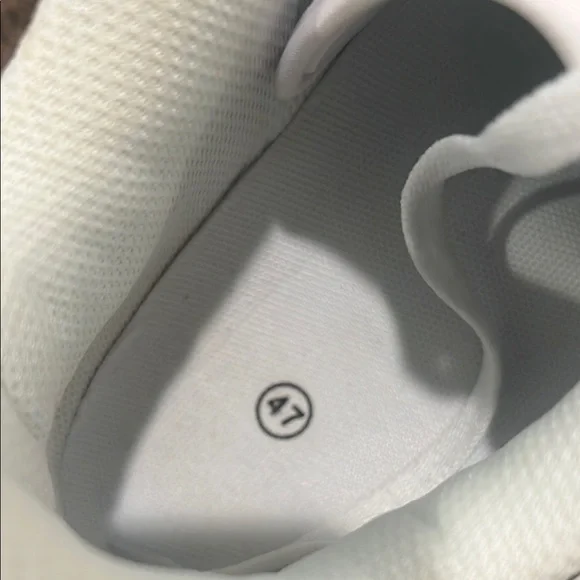 Nike Auburn Edition Navy and Orange Sneakers - Picture 3 of 4